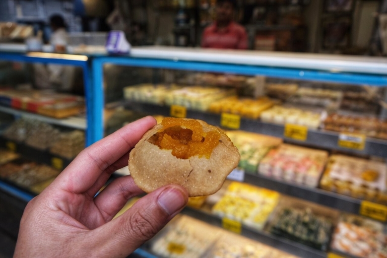 Vieja Agra: Tour de Comida Callejera con Mercado de Especias en Tuk-Tuk