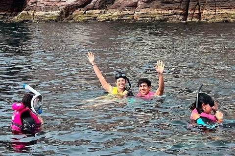 Espiritu Santo Island Tour with Sea Lion Snorkeling