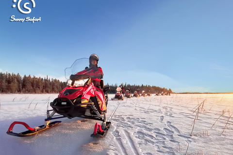 Desde Rovaniemi: Safari en moto de nieve por la naturaleza salvaje del Ártico