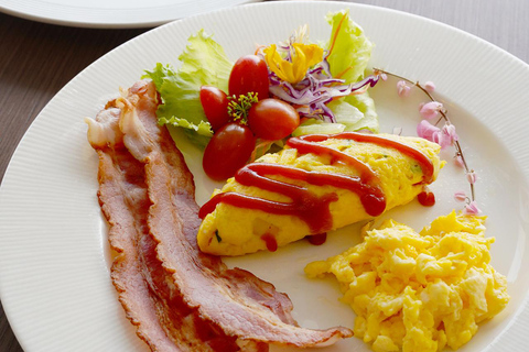 Bangkok: Baiyoke Sky Buffet Breakfast on 81st Floor Balcony