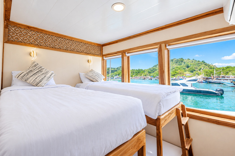 3D Komodo Sailing & Land Tour 12 Stops Single Bed & Hotel 3-Day Shared Cabin, Single Bed No Land Tour No Park Fee