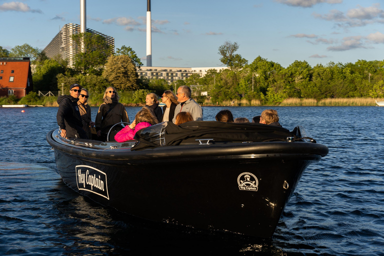 Copenhagen: Hidden Gems 2hr Social Boat Tour