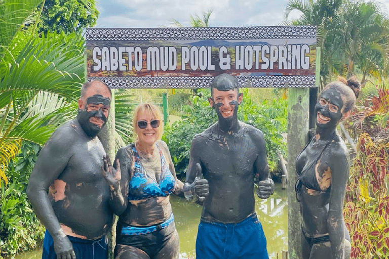 NADI: Wycieczka po wiosce na Fidżi z basenem błotnym Sabeto i gorącymi źródłami