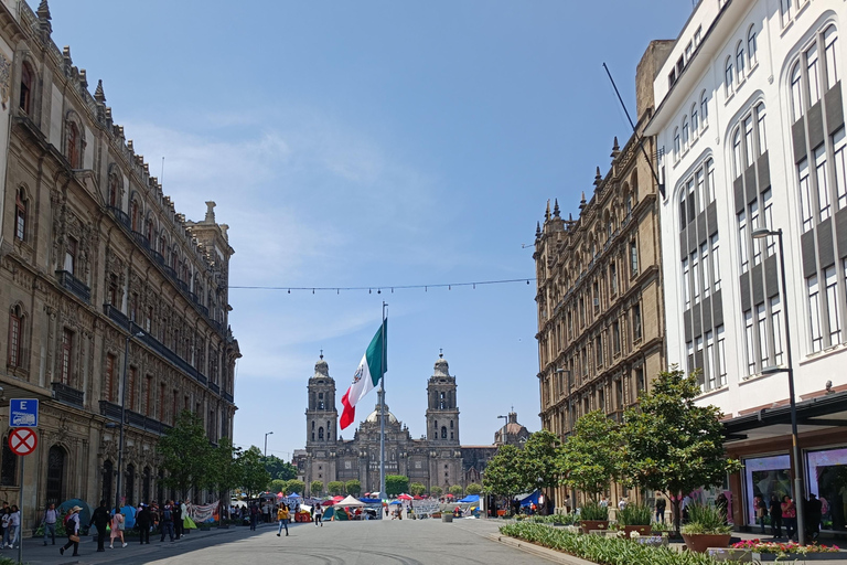 Biking tour: From Chapultepec to Downtown