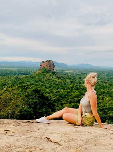 From Kandy: Sigiriya and Dambulla Day Tour