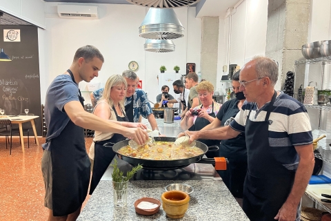 Valencia: Taller de Paella, Tapas y Visita al Mercado de RuzafaTaller de paella de marisco