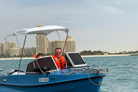 Abu Dhabi: Self-Drive Boat Adventure with Snorkeling Gear 2 Hour