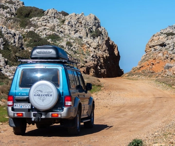 Chania: Menies Private Jeep Safari with Wine Tasting