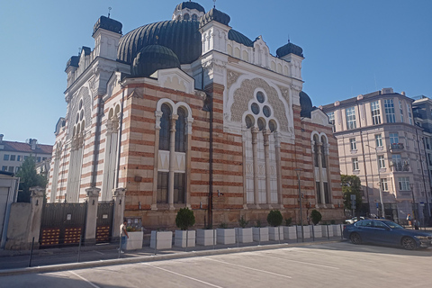 Sofia: Tour&amp;Bier- und Weinverkostung mit traditioneller Meze