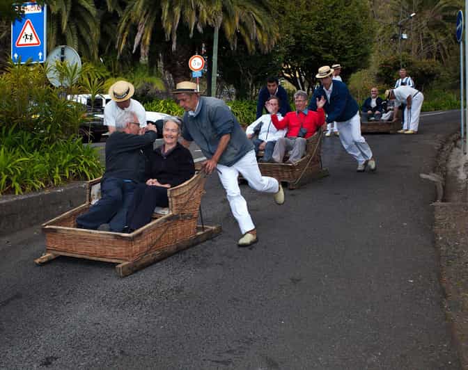 Madeira: tour en tuk-tuk por el casco antiguo y tobogán en Monte con MadTuk