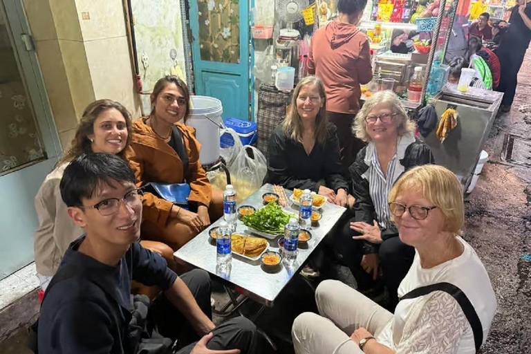 Saigon: Michelin-Rated Street Food Tour with Female Rider 7 Classic Tastings including 1 Michelin-Rated Dish - Shared