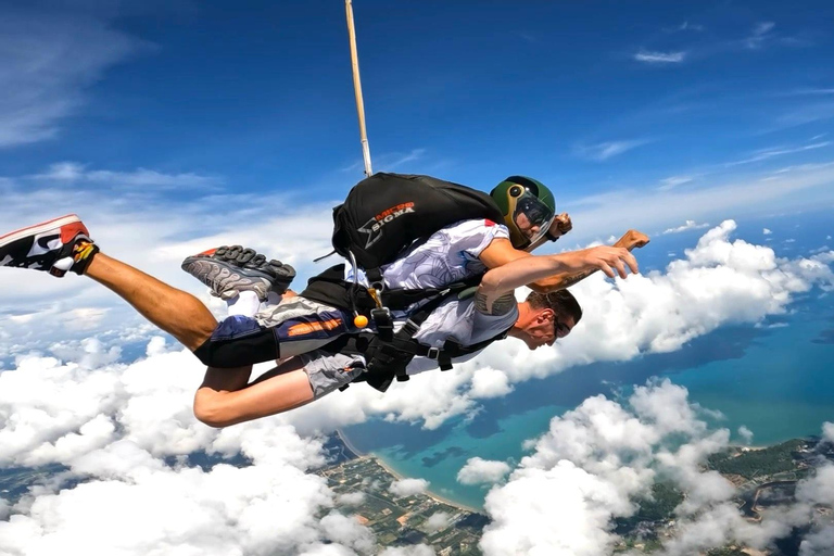 Pattaya-Bangkok Tandem Skydive with Ocean Views VIP Package