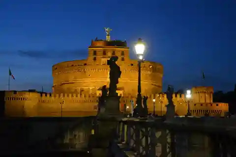 Rome: History, Legends and Food Tour with Tastings
