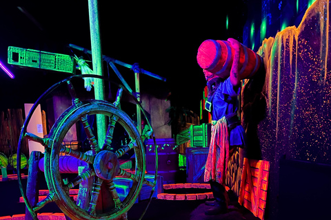 Amsterdam: 12-Hole Glow-in-the-Dark Mini-Golf Experience