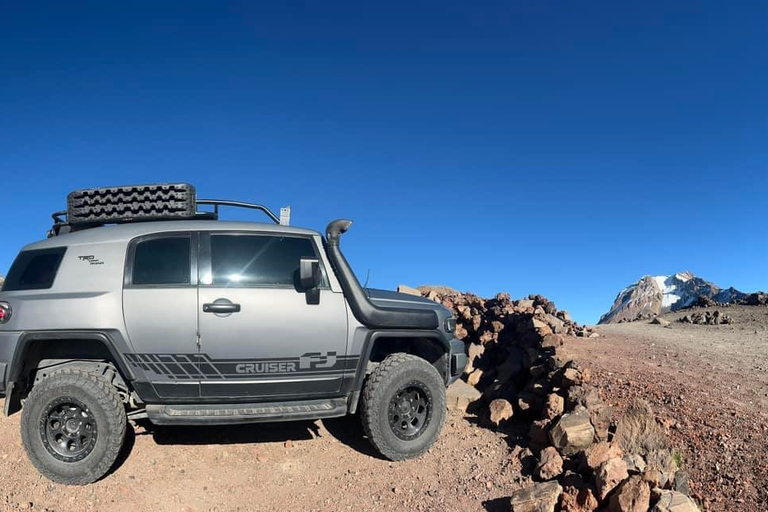 Arequipa: Chachani Volcano Guided Trek with Meals-two days