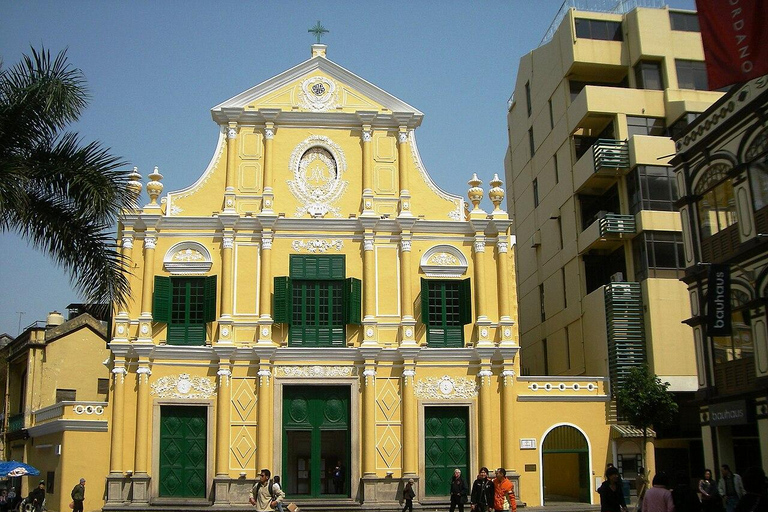 From Hong Kong: Private Macau Heritage Tour with transfer