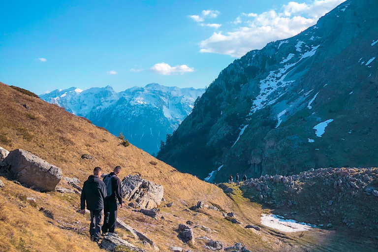 Albańskie Alpy: Jezioro Komani, Valbona, Thethi