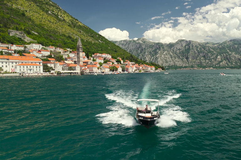 Kotor: Onze Lieve Vrouw van de Rotsen &amp; Rondvaart door de oude stad van Perast