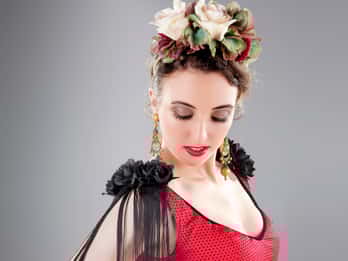 Dress and feel like a real Flamenca
