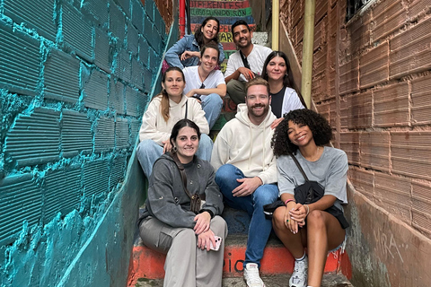 Medellín: Comuna 13 (Graffitour) Discover the Transformation