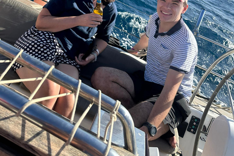 Spektakularna półdniowa żegluga - wyspa Sal, Wyspy Zielonego PrzylądkaPółdniowa wycieczka pod żaglami