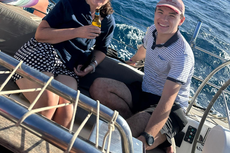 Spektakularna półdniowa żegluga - wyspa Sal, Wyspy Zielonego PrzylądkaPółdniowa wycieczka pod żaglami