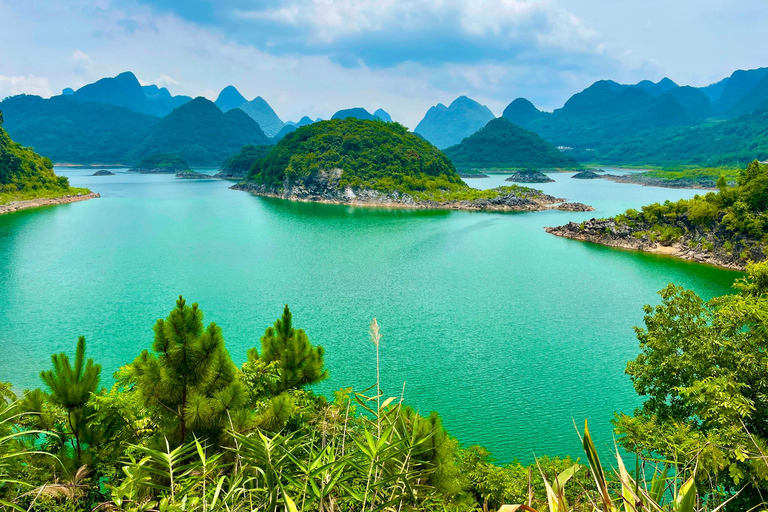 Guangzhou: Qingyuan MT.Kastar and Yao Village day tour