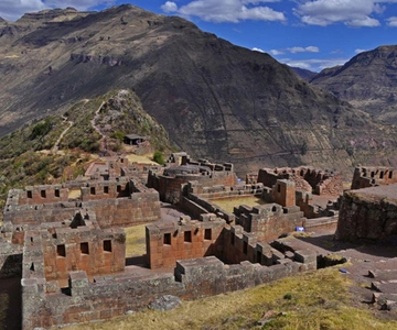 "Van Cusco naar Pisac: Archeologische Site en Markt Tour".