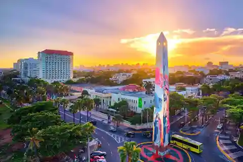 Da Punta Cana: Tour guidato di Santo Domingo di un giorno intero