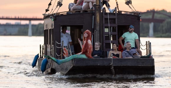 Warschau: Traditionelle Galar-Fahrt auf der Weichsel