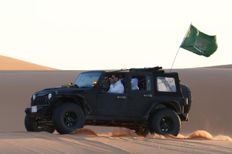 Riyadh: Desert Dune Bashing and Sandboarding Tour