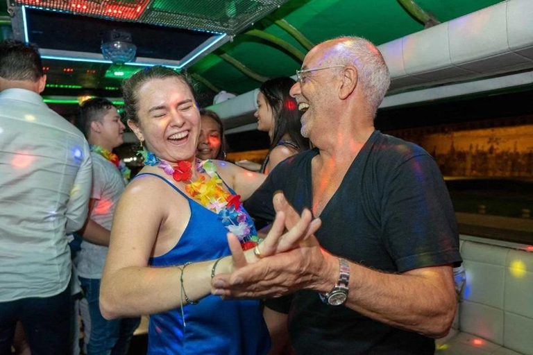 Cartagena: Party on a typical bus crossing the city