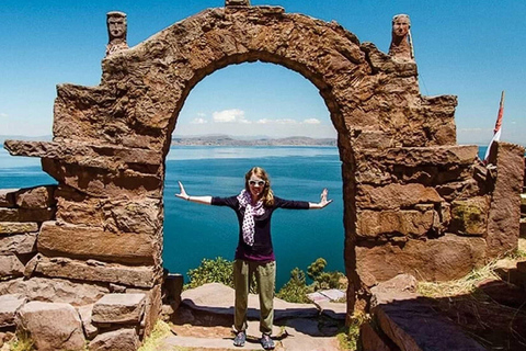 Puno: Uros en Taquile Eilanden Dagvullende tour met lunch