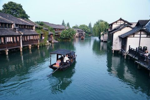 Shanghai: Wuzhen & Xitang Water Towns Private Day Trip