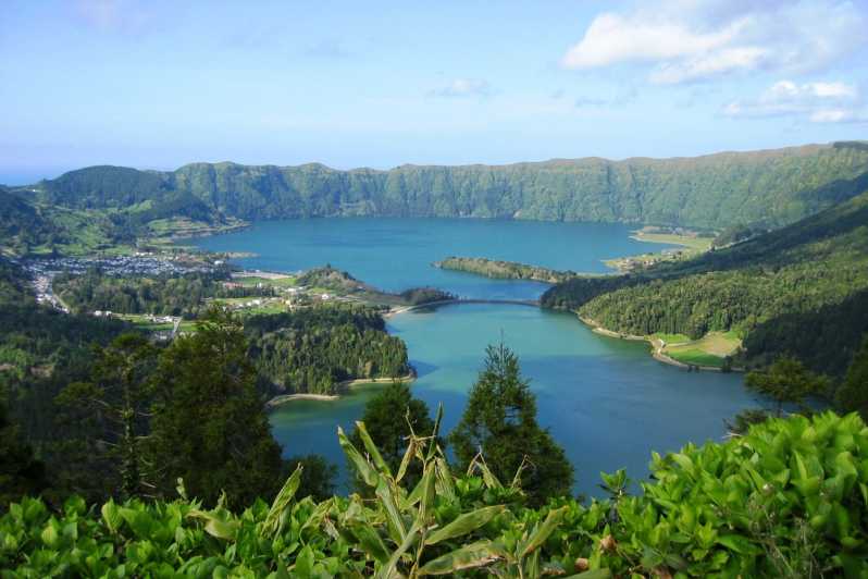 Açores: Passeio panorâmico de jipe pelas Sete Cidades saindo de Ponta Delgada