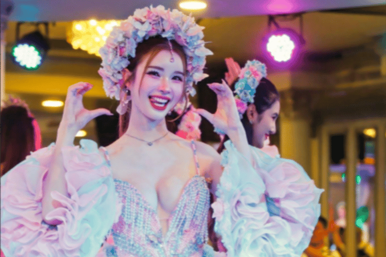 Pattaya: All Star Dinner Cruise with Buffet & Show All Star Dinner cruise ticket