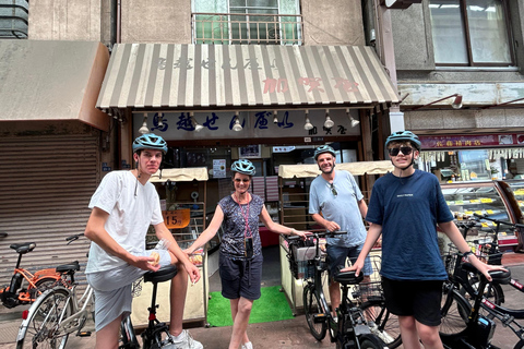 Enjoy local Tokyo E-assist Bicycle tour, 3-Hour Small GroupGoditi il tour locale di Tokyo in bicicletta a pedalata assistita, 3 ore per piccoli gruppi