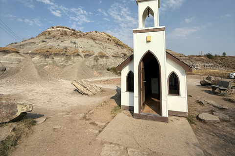 Calgary: Drumheller Day Trip with Royal Tyrrell Museum Entry