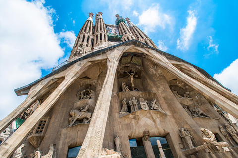 Best of Barcelona: Private Guided Tour with Pick-up
