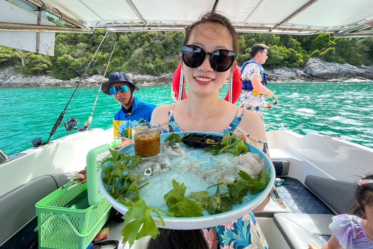 Pattaya: Private Speedboat Samaesan with Fishing & Snorkel