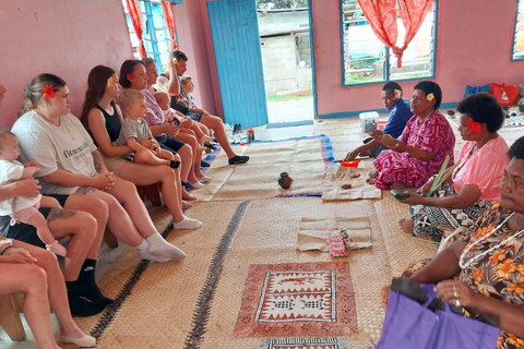 Sigatoka: crucero por el río y visita al valle Salad BowlSigatoka: crucero por el río y excursión al Valle de las Ensaladeras
