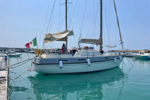 Viaggi in barca a vela alla Scala dei Turchi con Yolo Cruises