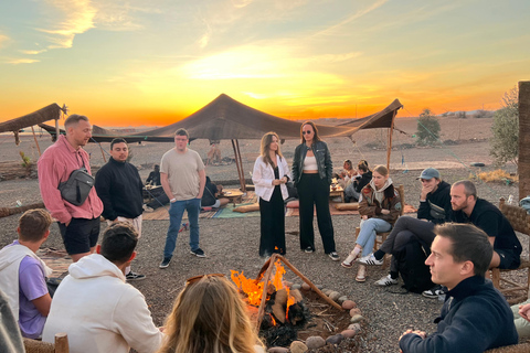 Paket, Quad, Kamelritt bei Sonnenuntergang, Mahlzeit mit Einheimischen in PalmPaket, Quad-Bike, Kamelritt bei Sonnenuntergang & Abendessen à Palm Grove