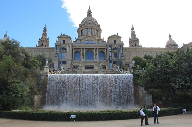 Barcelona: electric bicycle tour to the National Palace in Montjuic