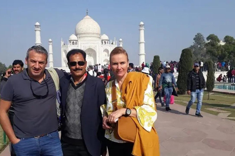 Delhi :-Best Private Agra's Taj Mahal and Red fort tour