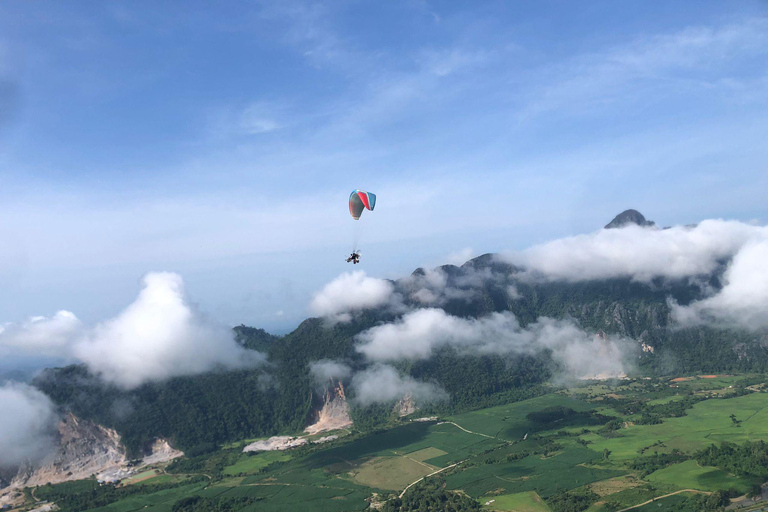 Vang Vieng: Paragliding Experience with Hotel Pickup