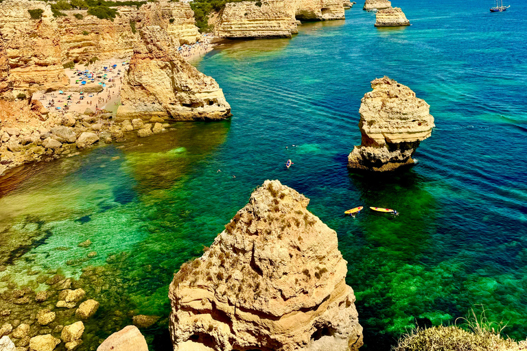 Depuis Lisbonne : Excursion d&#039;une journée en Algarve avec croisière dans les grottes de Benagil