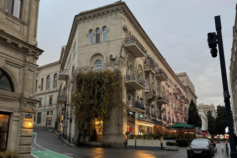 Baku: Old City Walking Tour & Coffee Storytelling Experience