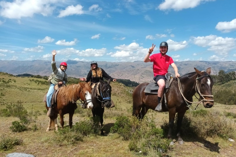 Z Cusco: przejażdżka konna przez Świątynię KsiężycaPrzejażdżka konna przez Świątynię Księżyca