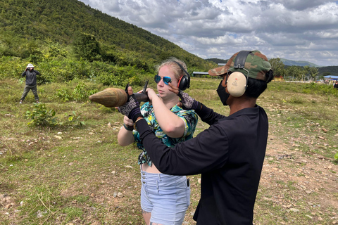 Transfer Kambodscha Schießen RPG-Rakete von Phnom Penh Hotel